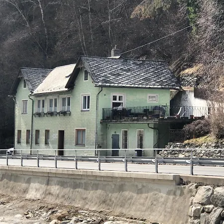 Large Family Siren Holiday home