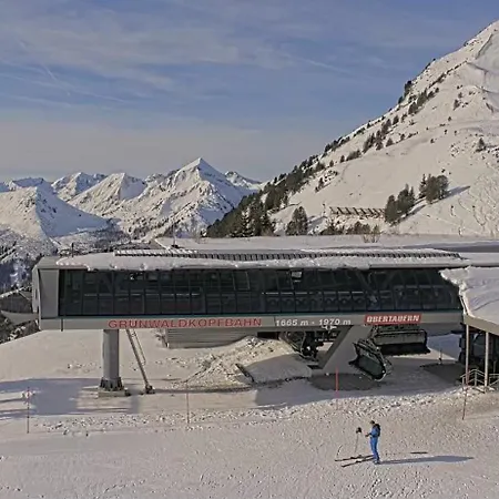 Large Family Near Katschberg بيت للعطل *